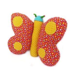 כרית נוי פרפר אדום פרחוני לשדרוג האוירה וכח החיים